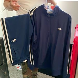 Nike sweatsuit size 2Xl